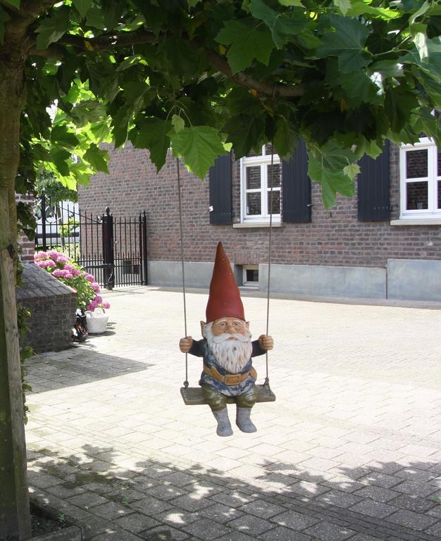 Erfgoedlogies D'Ouffenhoff Baarlo (Limburg) Phòng bức ảnh