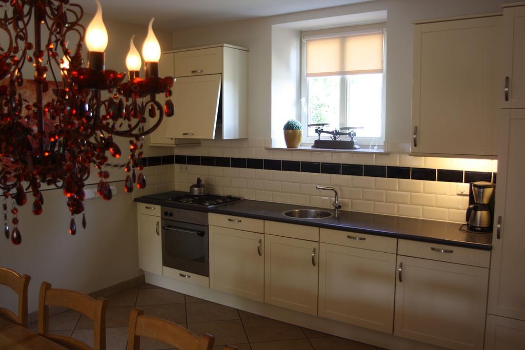 Erfgoedlogies D'Ouffenhoff Baarlo (Limburg) Phòng bức ảnh